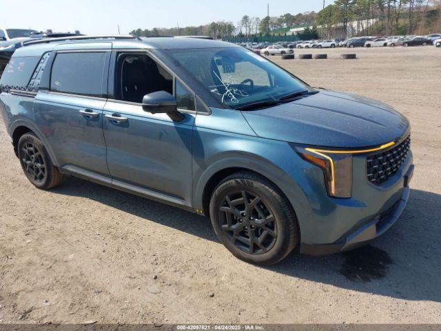  Salvage Kia Carnival