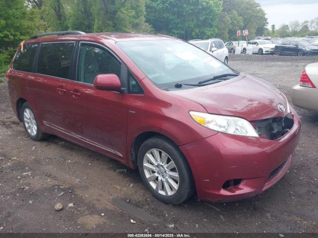  Salvage Toyota Sienna