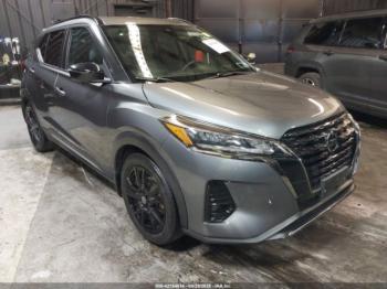  Salvage Nissan Kicks