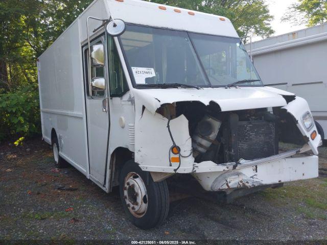  Salvage Freightliner Chassis
