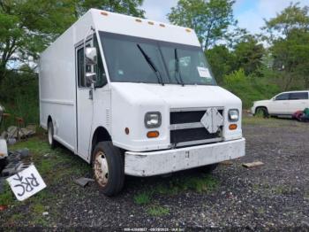  Salvage Freightliner Chassis