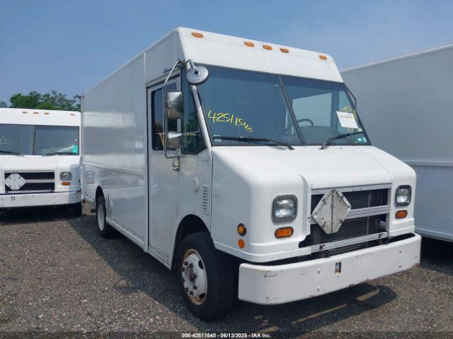  Salvage Freightliner Chassis