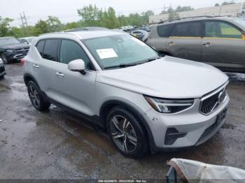  Salvage Volvo XC40