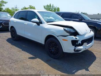  Salvage Porsche Cayenne