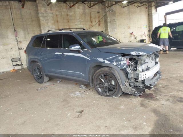  Salvage Toyota Grand Highlander