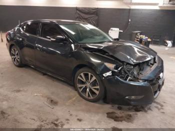  Salvage Nissan Maxima