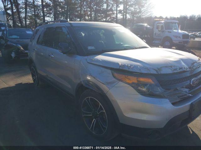  Salvage Ford Explorer