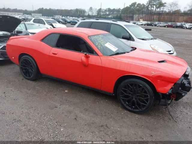  Salvage Dodge Challenger