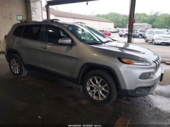  Salvage Jeep Cherokee