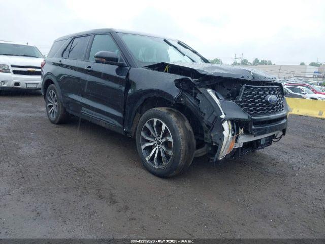  Salvage Ford Explorer