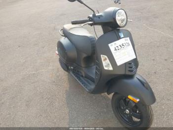  Salvage Vespa GTS 300 Super