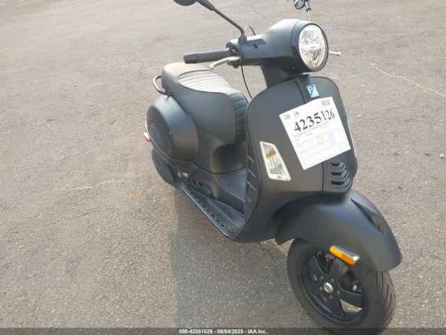  Salvage Vespa GTS 300 Super