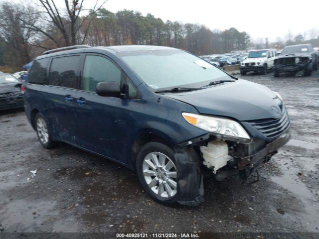  Salvage Toyota Sienna