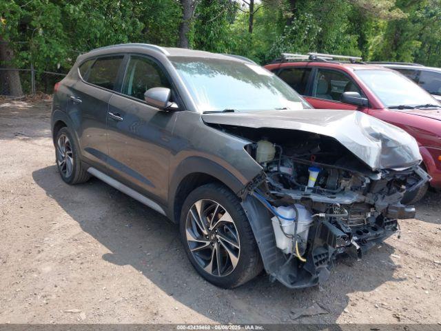  Salvage Hyundai TUCSON