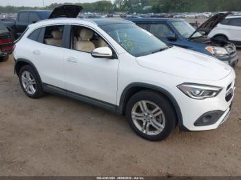  Salvage Mercedes-Benz GLA