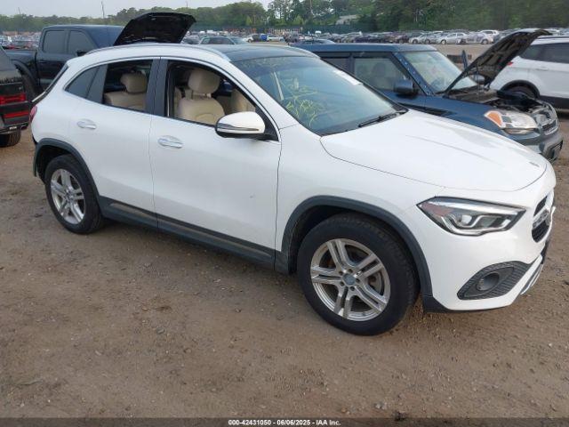  Salvage Mercedes-Benz GLA