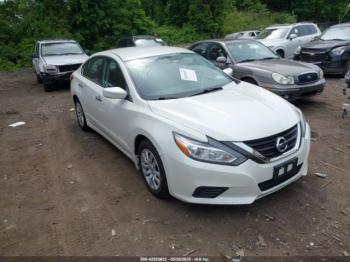  Salvage Nissan Altima