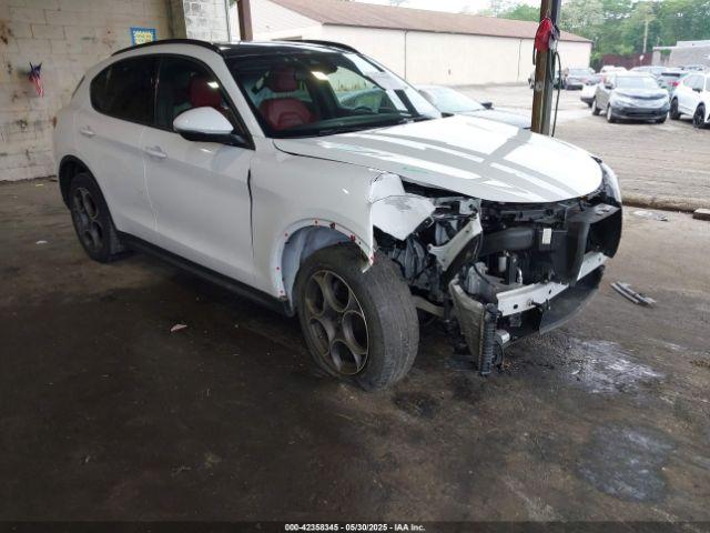  Salvage Alfa Romeo Stelvio