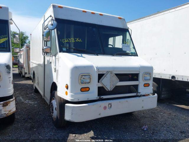  Salvage Freightliner Chassis