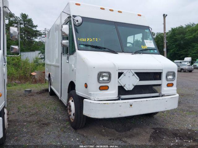  Salvage Freightliner Chassis