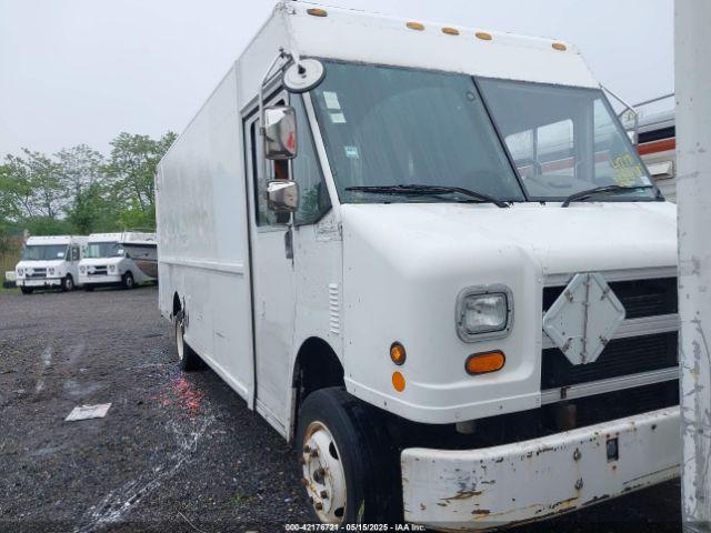  Salvage Freightliner Chassis