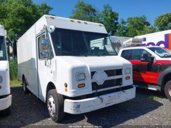  Salvage Freightliner Chassis