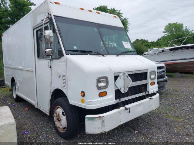  Salvage Freightliner Chassis