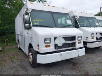  Salvage Freightliner Chassis
