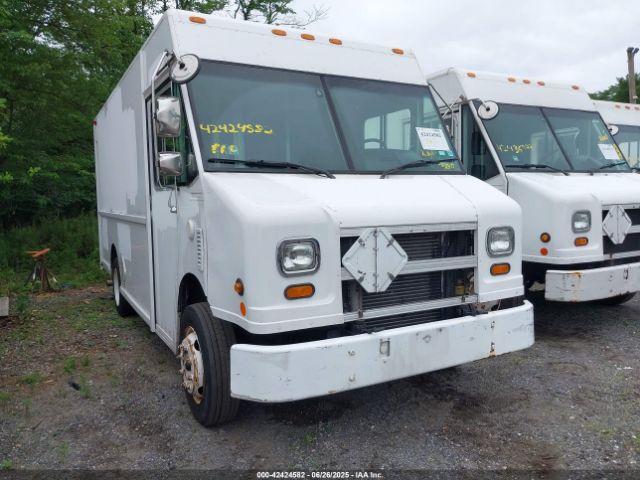  Salvage Freightliner Chassis