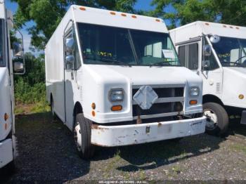  Salvage Freightliner Chassis