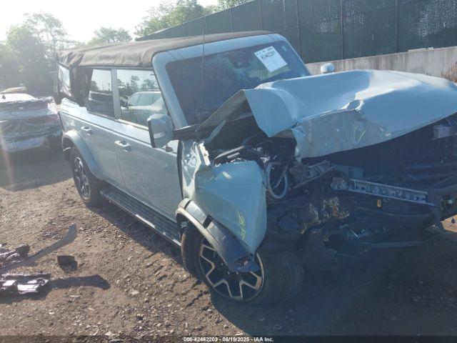  Salvage Ford Bronco