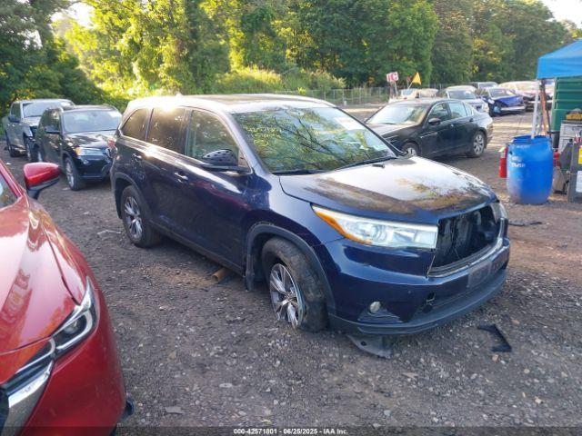  Salvage Toyota Highlander