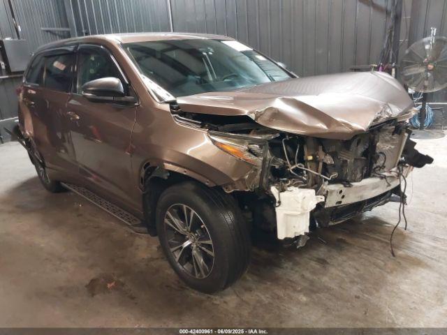  Salvage Toyota Highlander