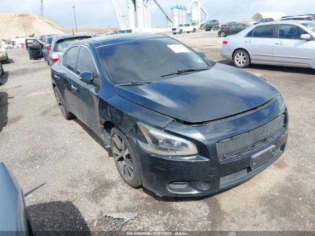  Salvage Nissan Maxima