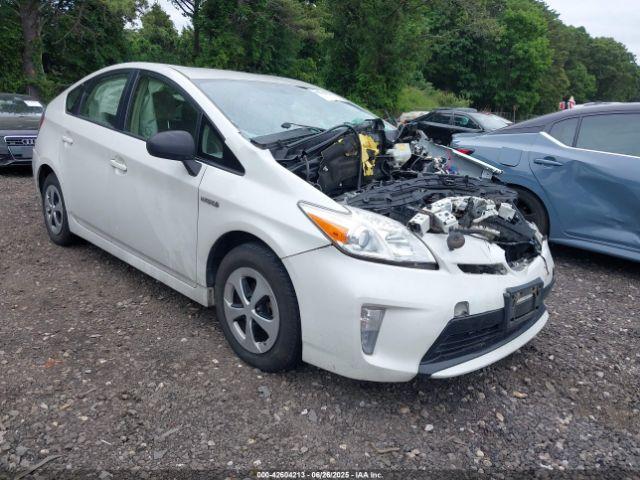  Salvage Toyota Prius