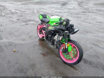  Salvage Kawasaki Zx1002