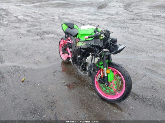  Salvage Kawasaki Zx1002