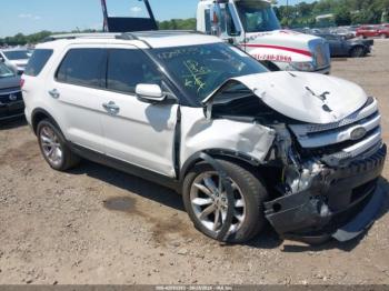  Salvage Ford Explorer