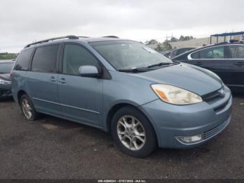  Salvage Toyota Sienna