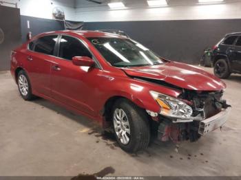  Salvage Nissan Altima