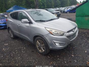  Salvage Hyundai TUCSON
