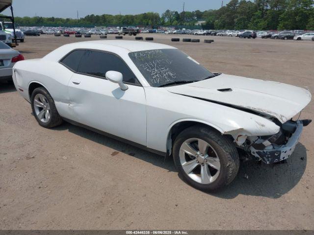  Salvage Dodge Challenger