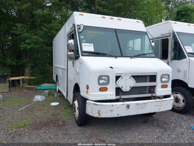 Salvage Freightliner Chassis