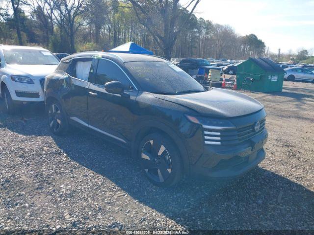  Salvage Nissan Kicks