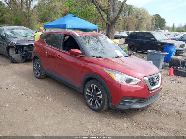  Salvage Nissan Kicks