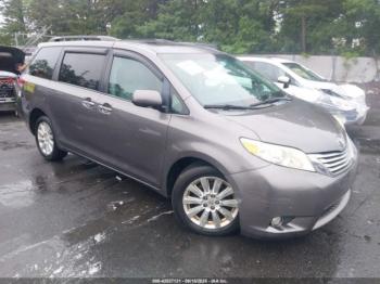  Salvage Toyota Sienna