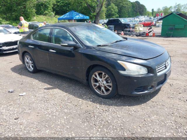  Salvage Nissan Maxima