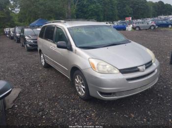  Salvage Toyota Sienna