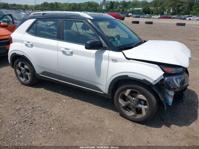  Salvage Hyundai VENUE