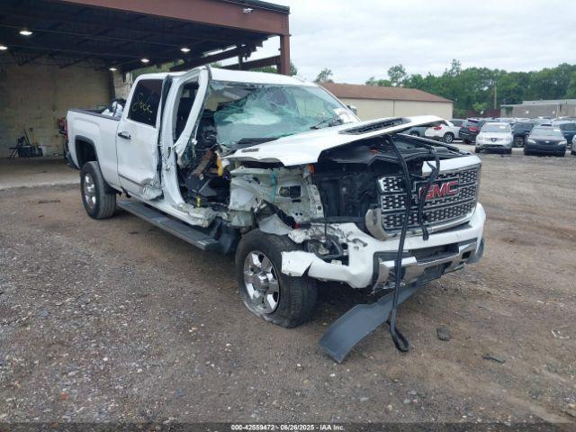  Salvage General Motors Sierra 3500HD